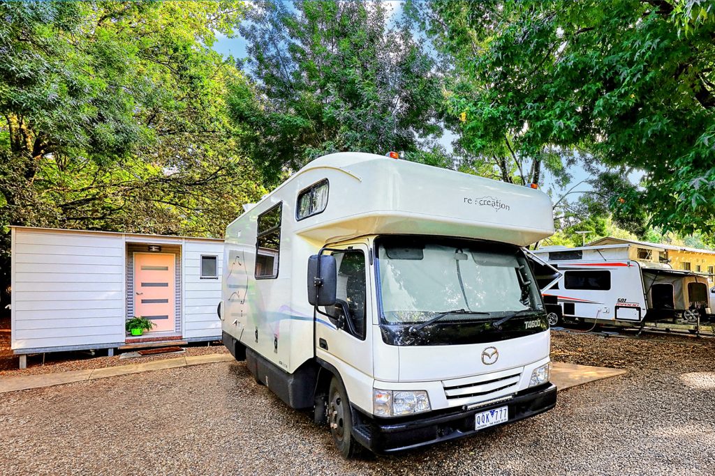 02-bright-valley-holiday-park-ensuite-site Bright Porepunkah Holiday Park, Ensuite powered caravan site with concrete slab at Bright Valley Holiday Park in Porepunkah