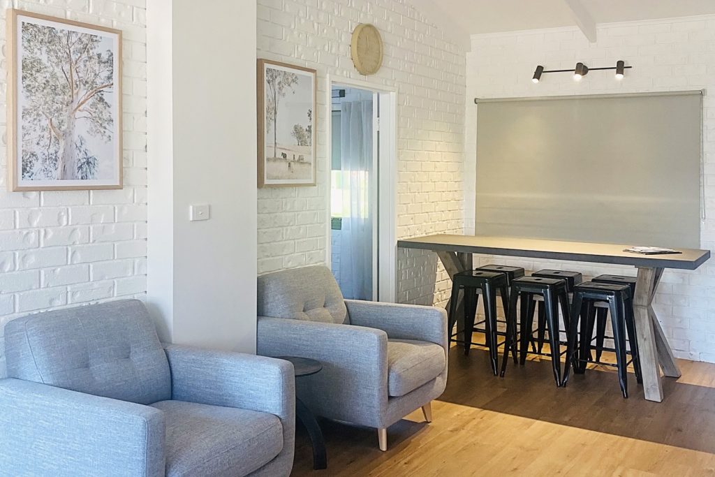 02-bright-valley-holiday-park-valley-view-3brm Bright Porepunkah Holiday Park, Porepunkah, Alpine Area, Mount Buffalo, Ovens River, 3 Bedroom Accommodation, Valley View, Holiday Home