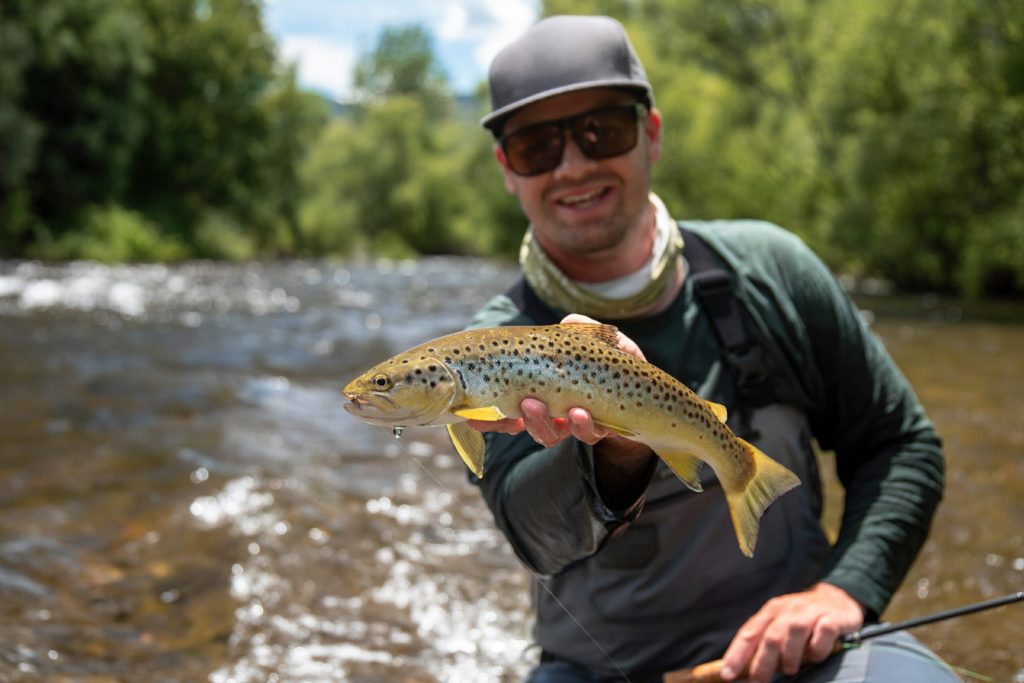 05-bright-valley-holiday-park-fishing Bright Porepunkah Holiday Park, Porepunkah, BIG 4, Ovens River, Fishing, Fly Fishing, Trout